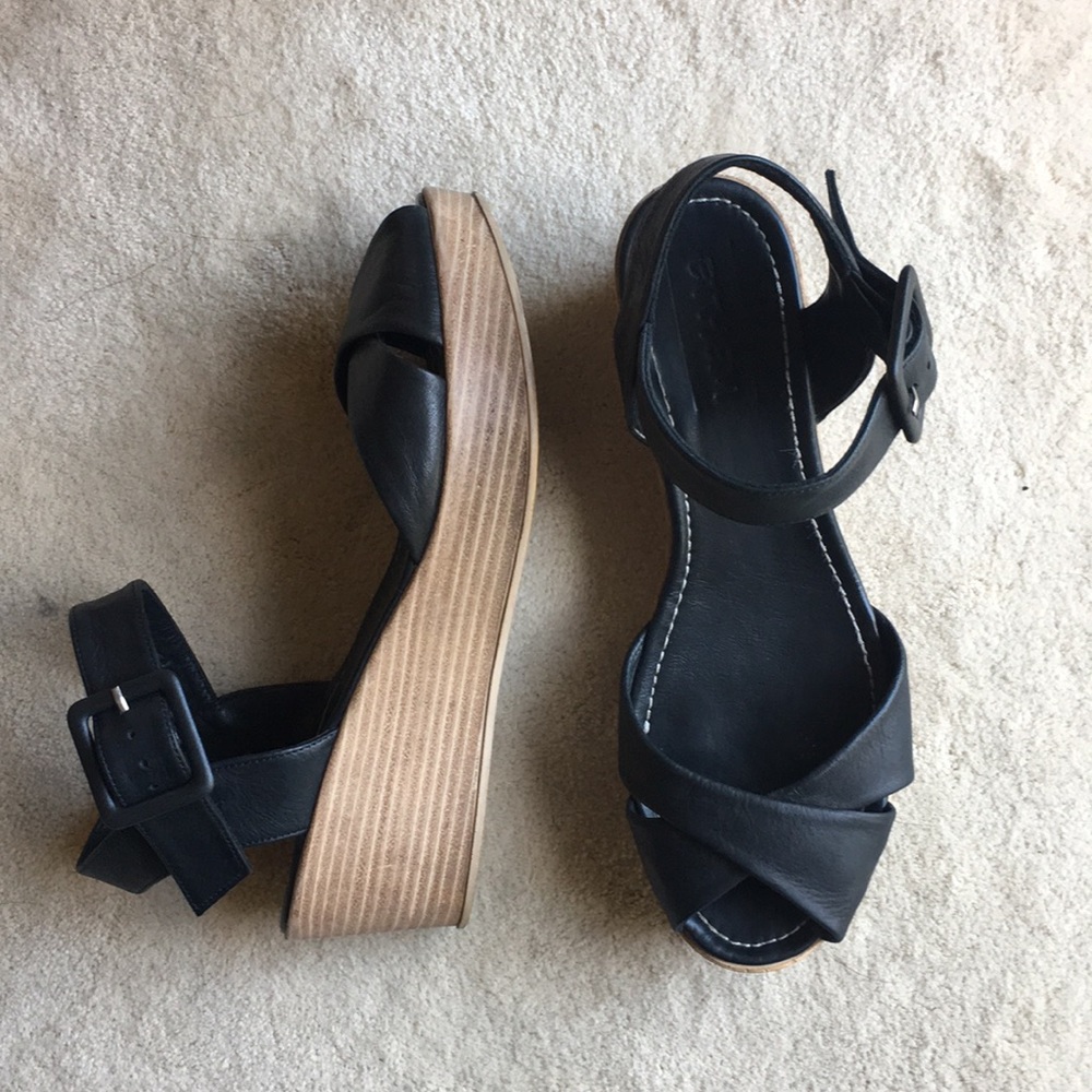 Ethem Bahar wedge size euro 40/USA 9